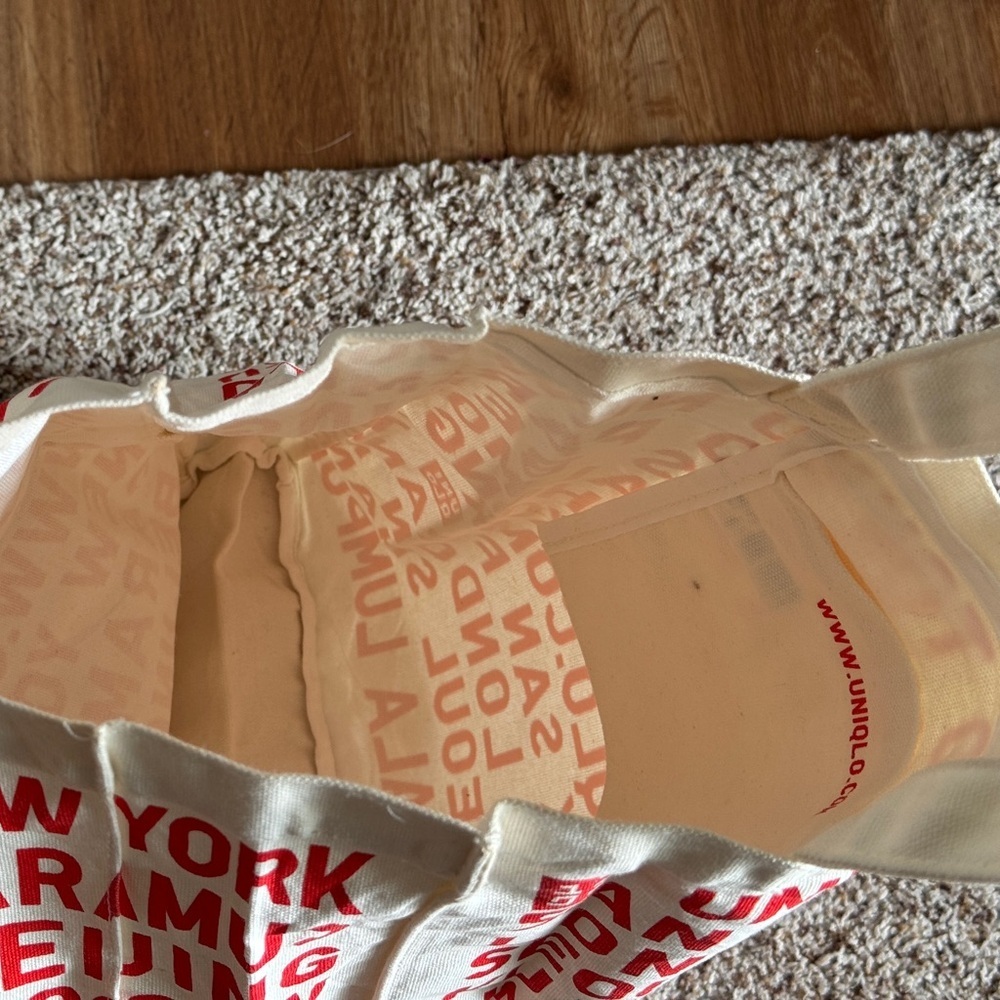 Uniqlo Beige Tote with‎ Red Text - Picture 9 of 9